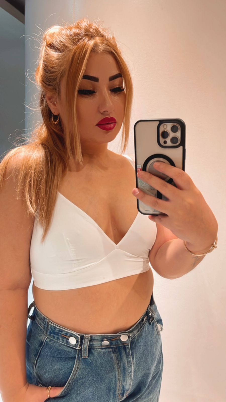 Elegant Call Girl in Delhi